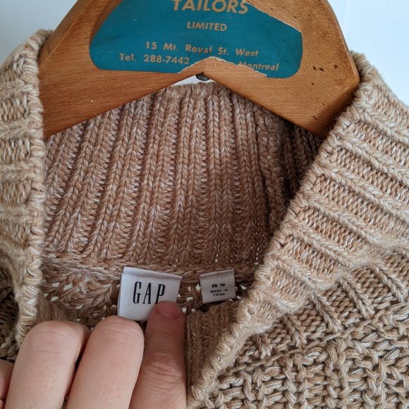 Gap Knitted Sweater (xS) - Picture 2 of 2
